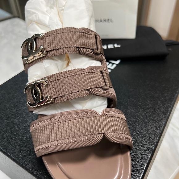 Brand new, never worn Chanel Sandals. This color is not available in the USA. - Picture 4 of 8
